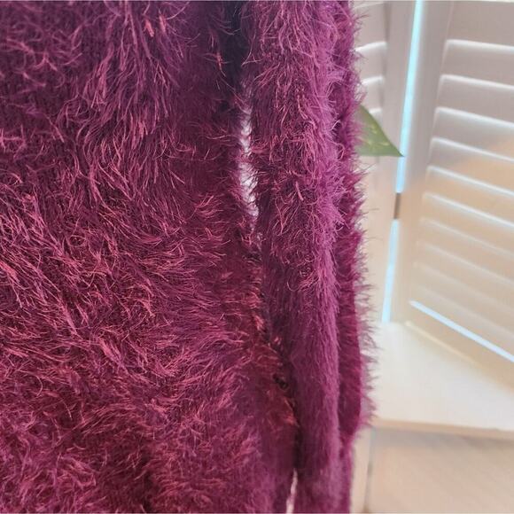 CHASER NWOT PURPLE EYELASH SOFT COLD SHOULDER SWEATER SIZE SMALL - Picture 3 of 6